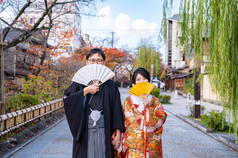 お扇子を使ったショット