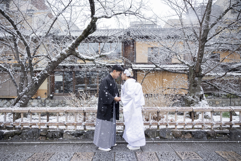 寄り添いあって