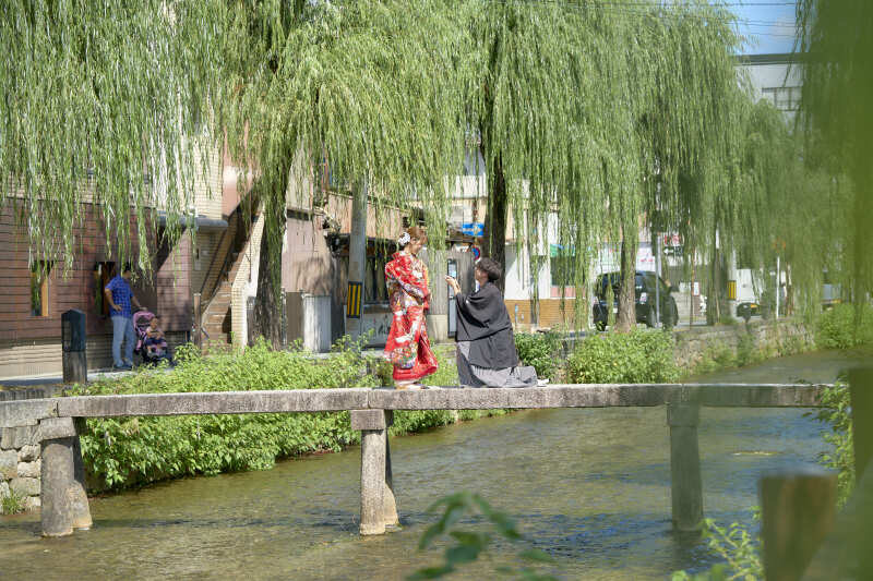 一本橋でプロポーズ！？