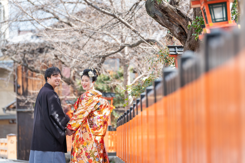 振り向いてにっこり