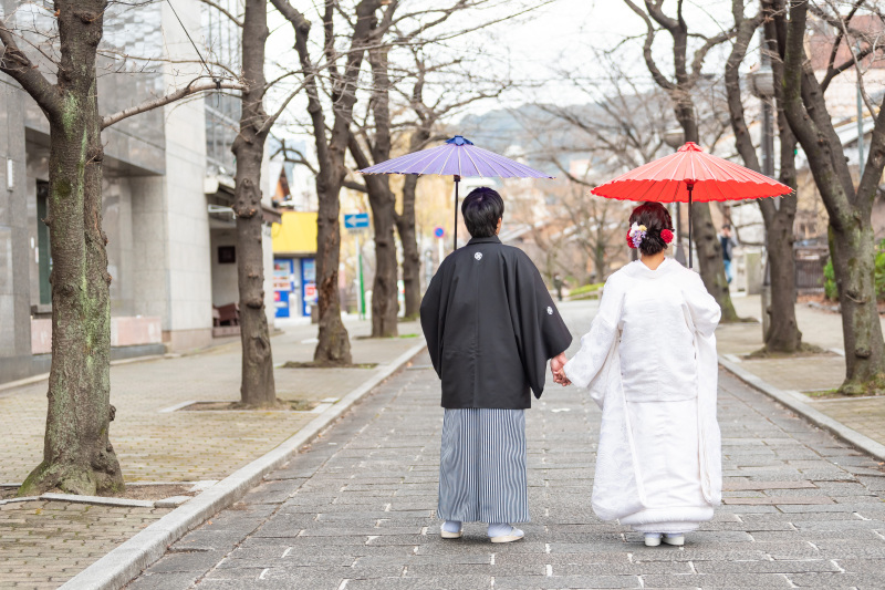 白無垢でロケ