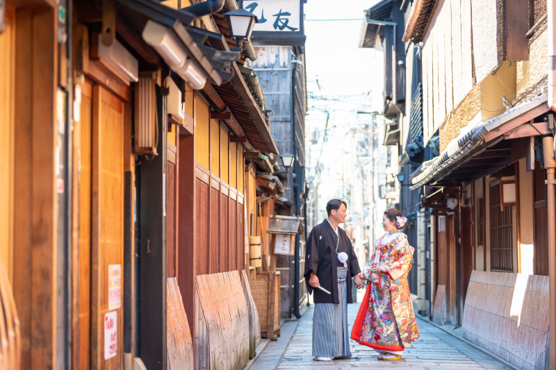 町屋でみつめあって