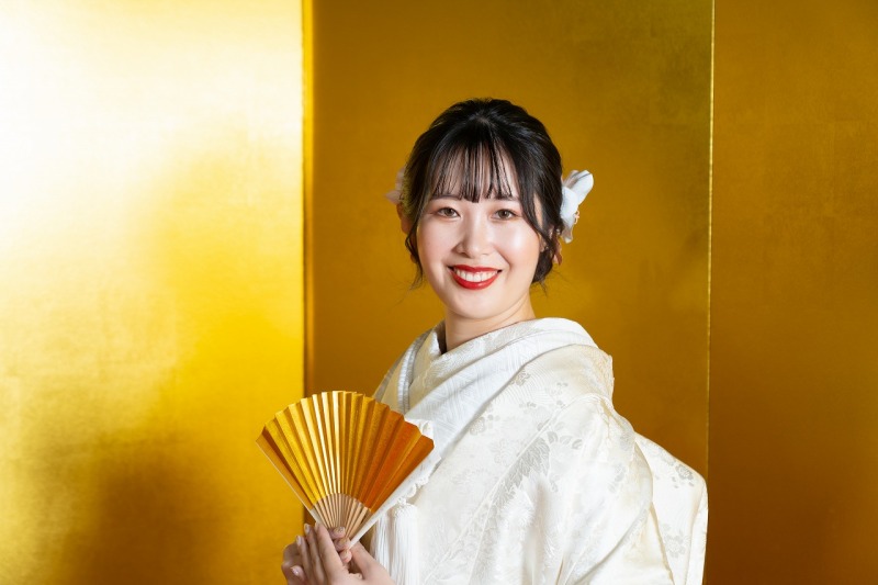 白無垢で和室