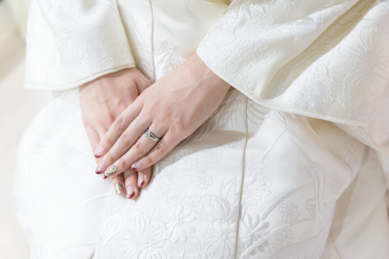 白無垢へ羽織替え