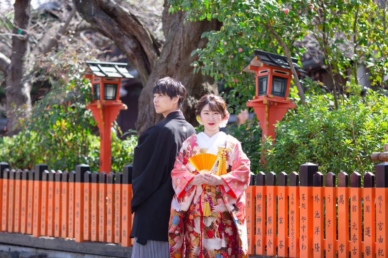 横顔で参加の新郎様