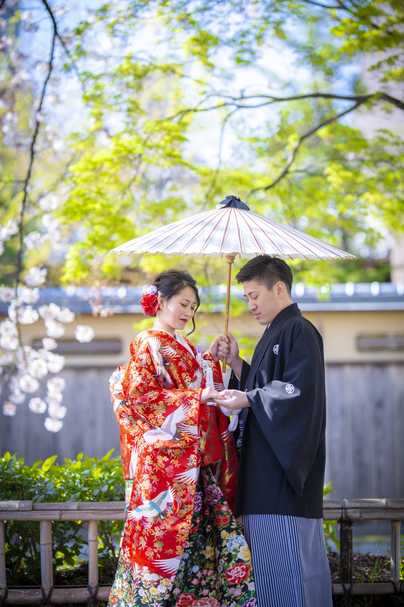 手を取り合って♡