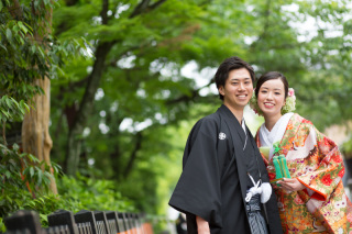新緑の祇園で二人