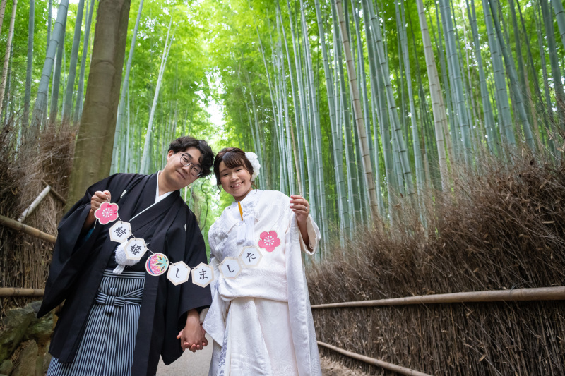 結婚報告の葉書きにします？