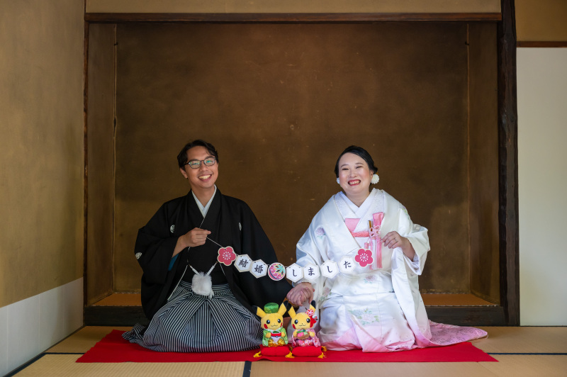 正座ポーズにもピカチュウ