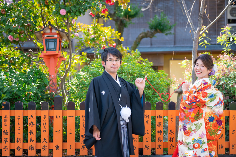 今度は春椿を背景に