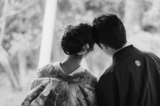 貸し切りの撮影地で羽織替え