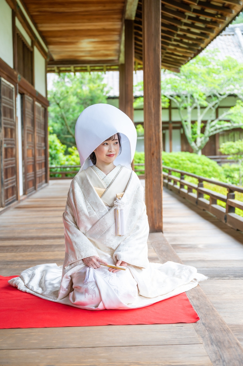 正座ポーズも！