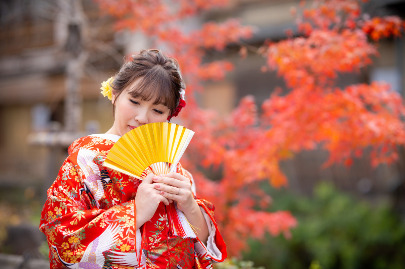 おしとやかに。