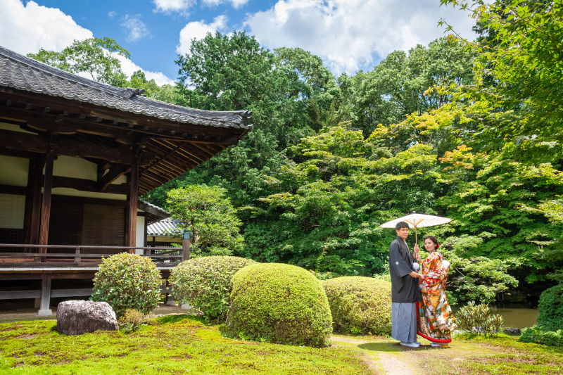 【極彩色の襖絵が魅力】隨心院