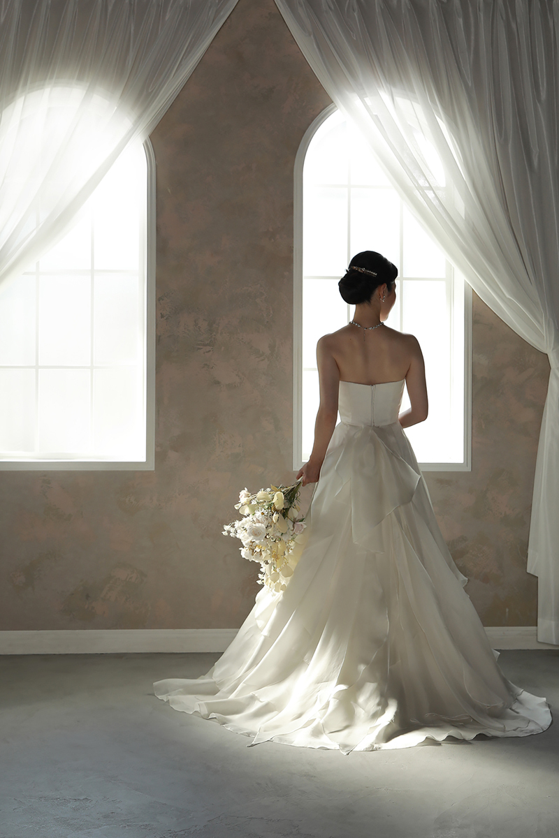 花嫁バックスタイルソロショット