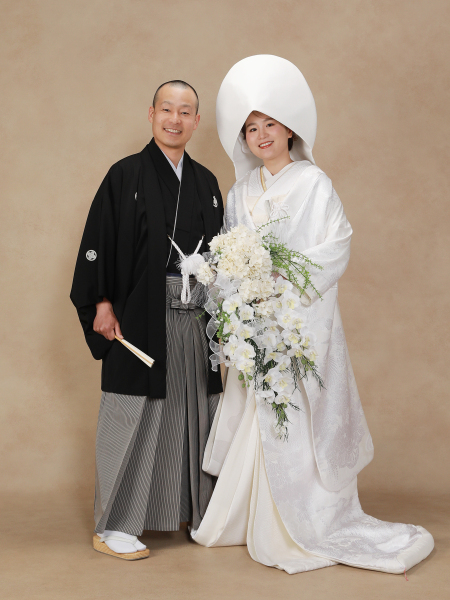 洋蘭のブーケと立ち姿