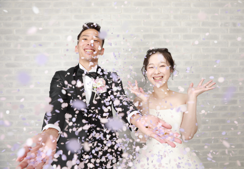 フラワーシャワーで華やかに✿