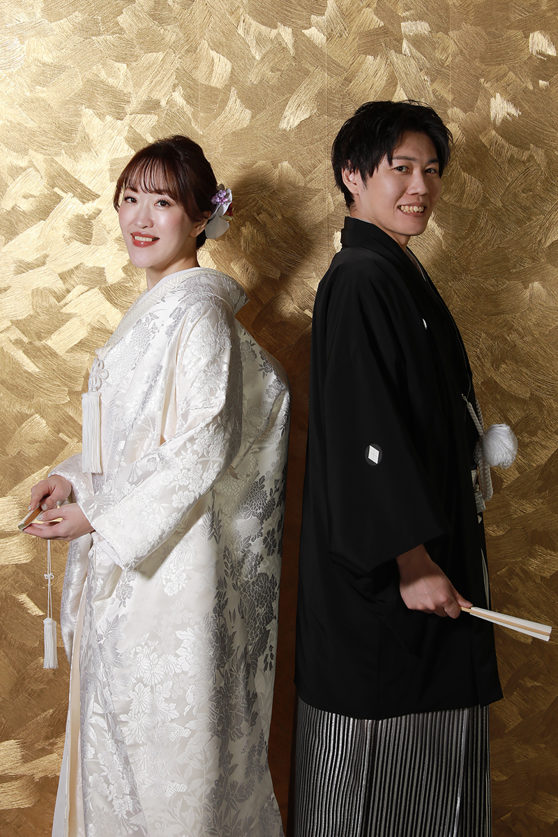 金色の豪華な壁紙