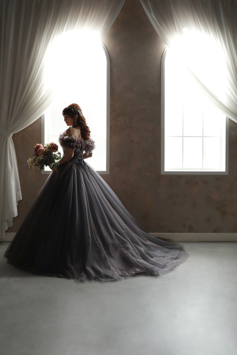 窓から入り込む自然光がより幻想的な雰囲気に