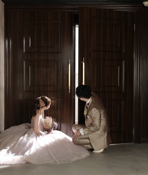 扉の向こうには…