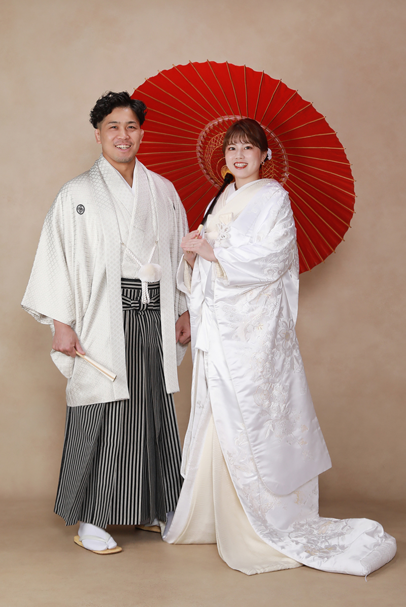 白紋服×白無垢全身ショット