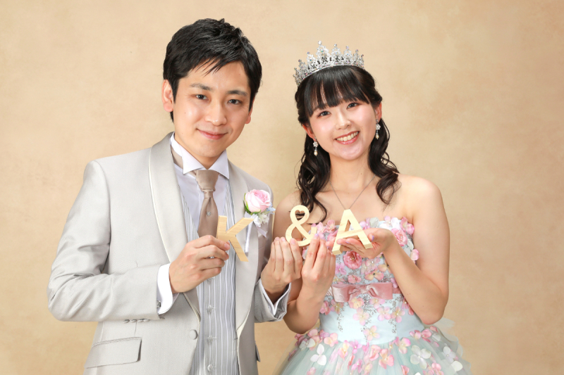 イニシャルを添えて