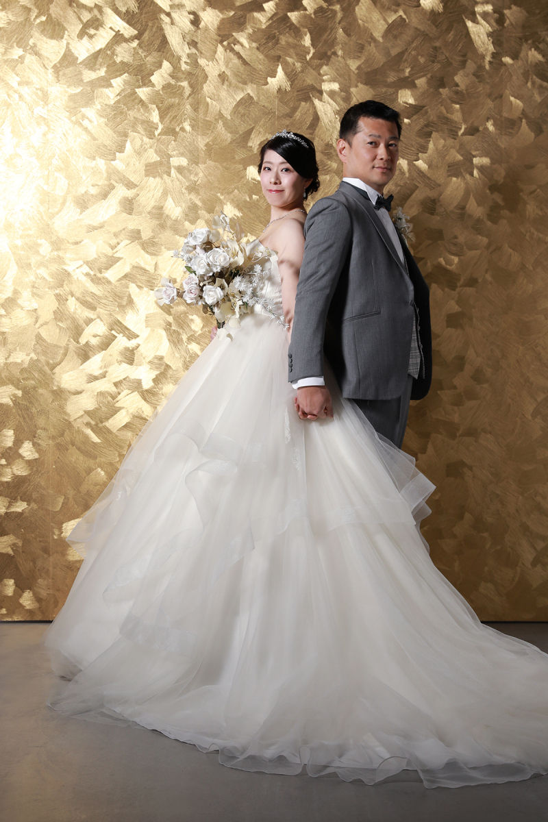 サイドからの手つなぎショット