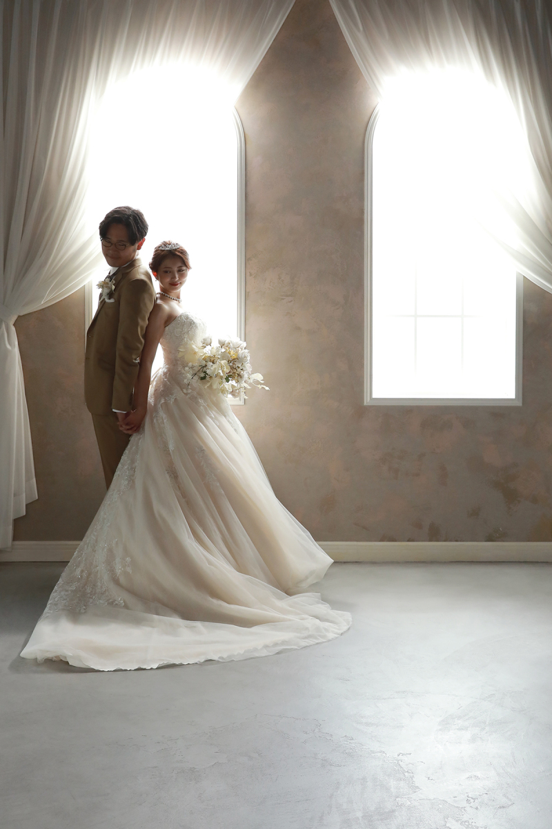 お2人で背中合わせて…