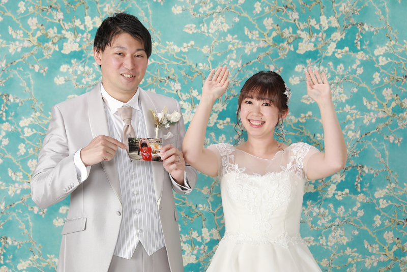 幼い頃のお写真と同じポーズで！