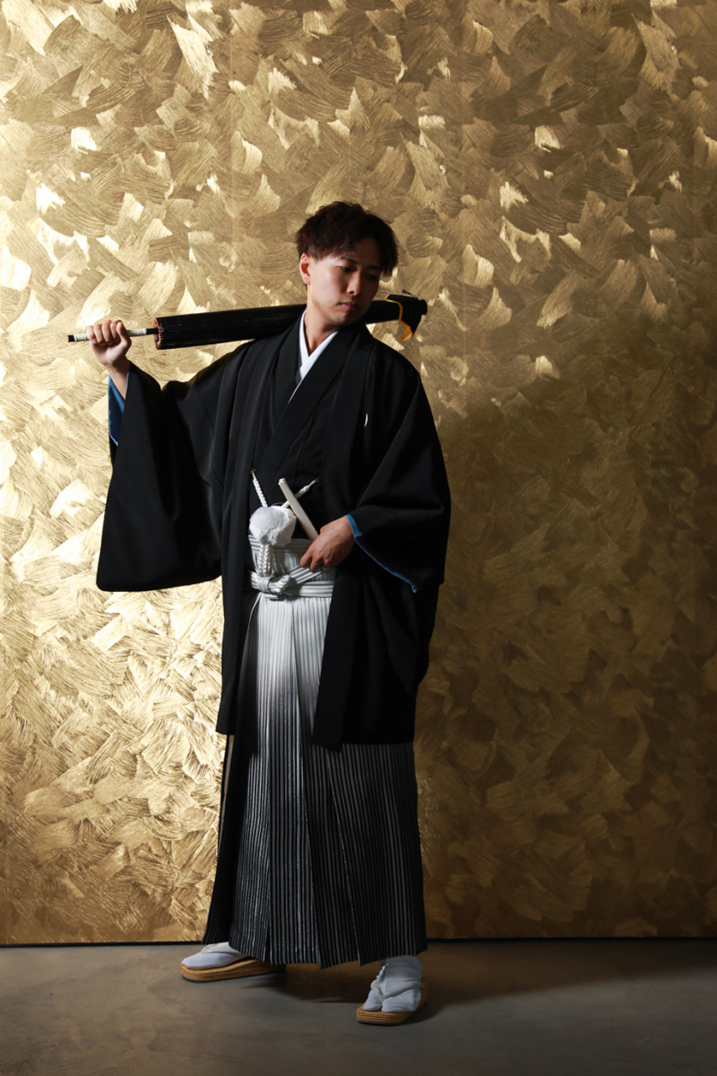 黒紋服でソロショット