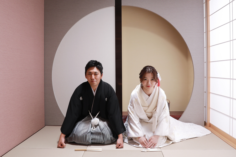 和室での正座ショット