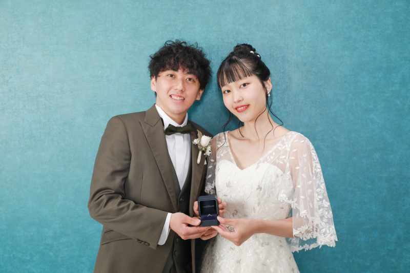 思い出のリングを大切な写真に添えて