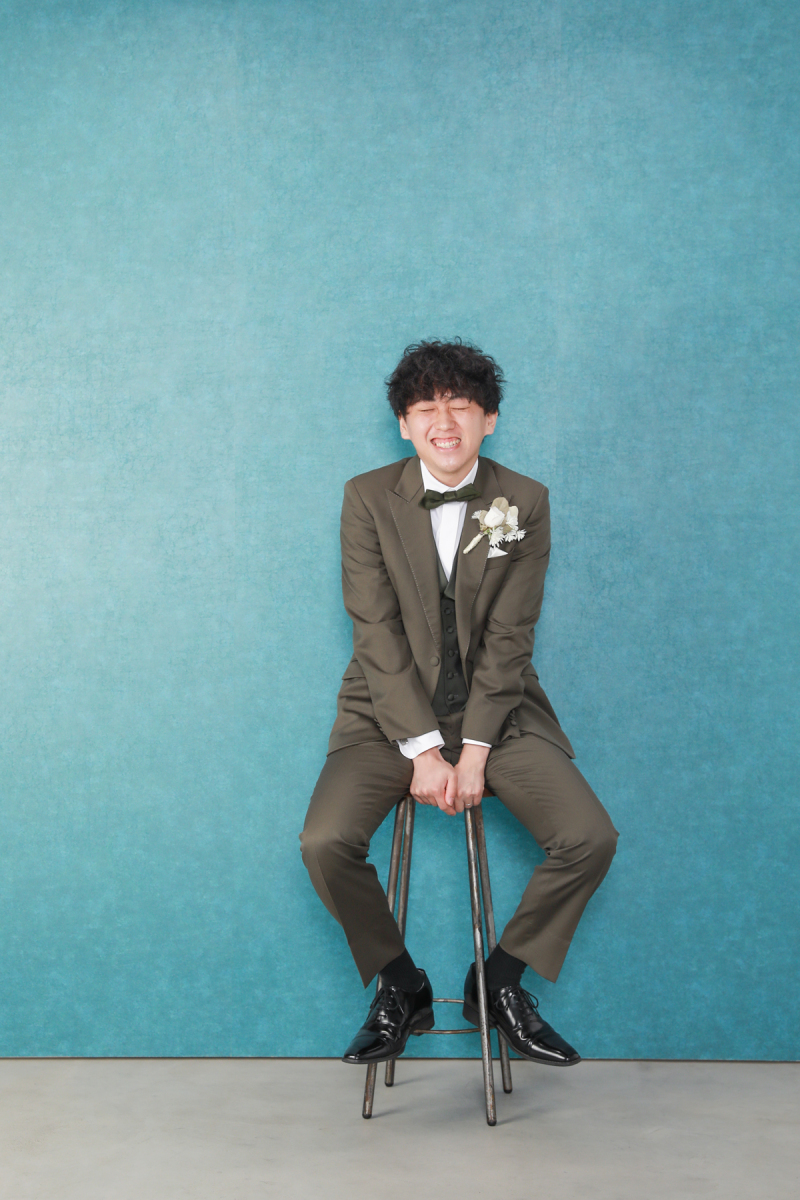 くしゃっとした笑顔のラフショット