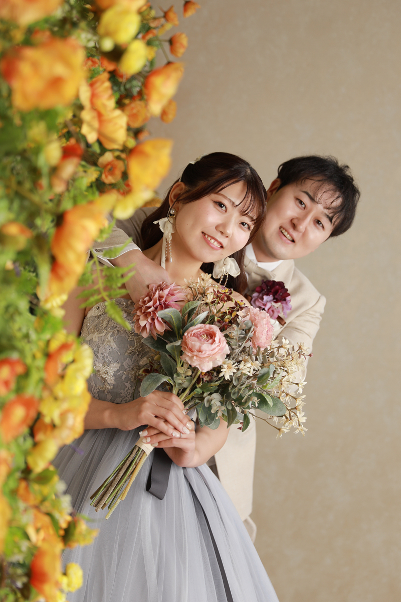 華やかなお花で明るい印象に