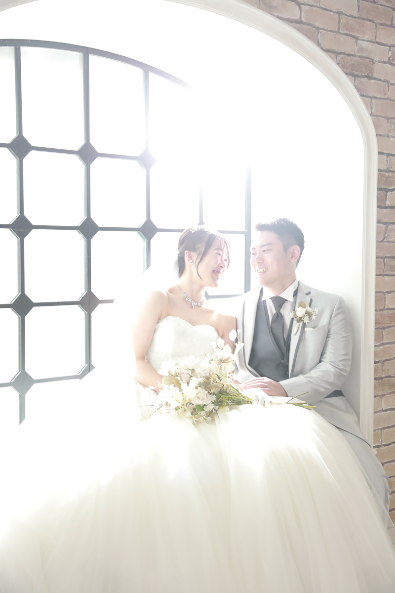 明るい日差しの下でリラックス