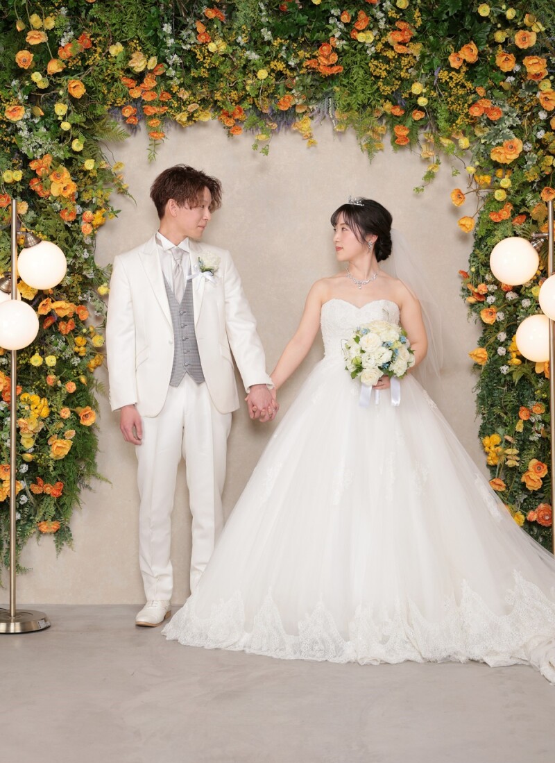 手を取り合って♡