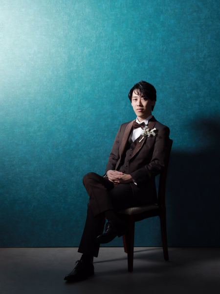 タキシード姿のソロショット