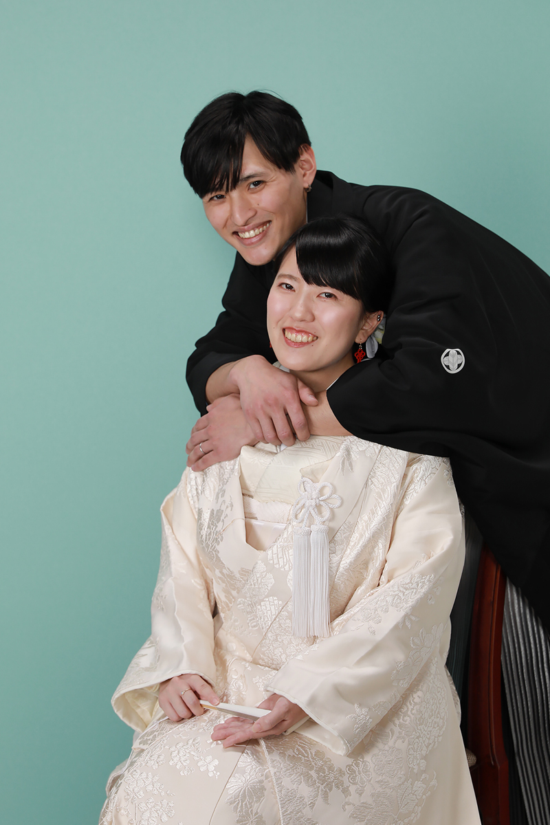 ご新郎様からのバックハグ