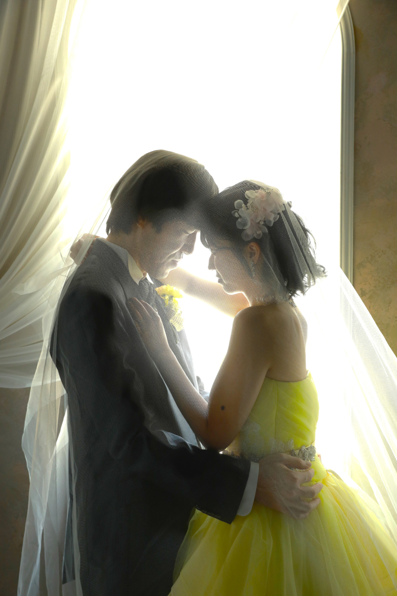 ベールに包まれて