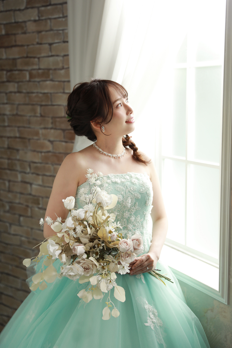 窓辺での自然光ショット