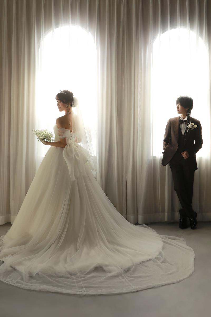 窓際のバックショット