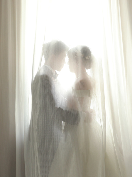 柔らかなシルエットショット