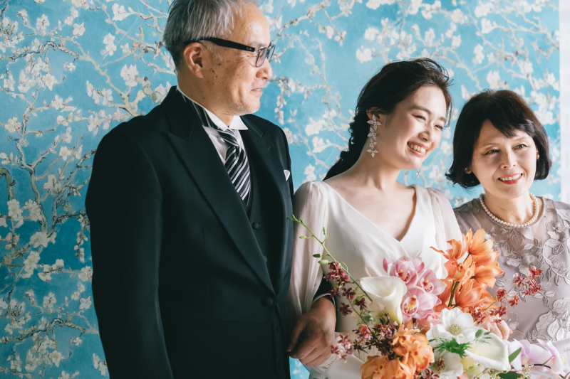 和装or洋装お二人で3着&親御様の衣装【フォトアルバム付き】~FAMILIAR Wedding~