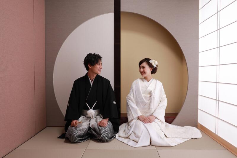 和装&洋装 お二人で6着【フォトアルバム付き】~FAMILIAR Wedding~