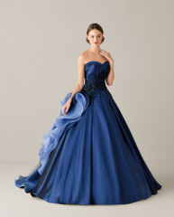 カラードレス　タカミブライダル