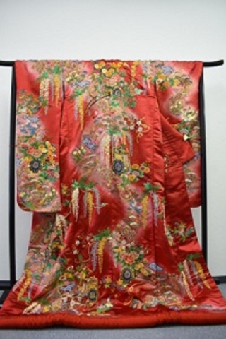 さがら刺繍赤地花車