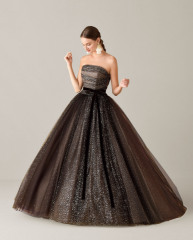 ウエディングドレス　タカミブライダル