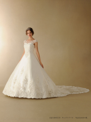 ウエディングドレス　タカミブライダル