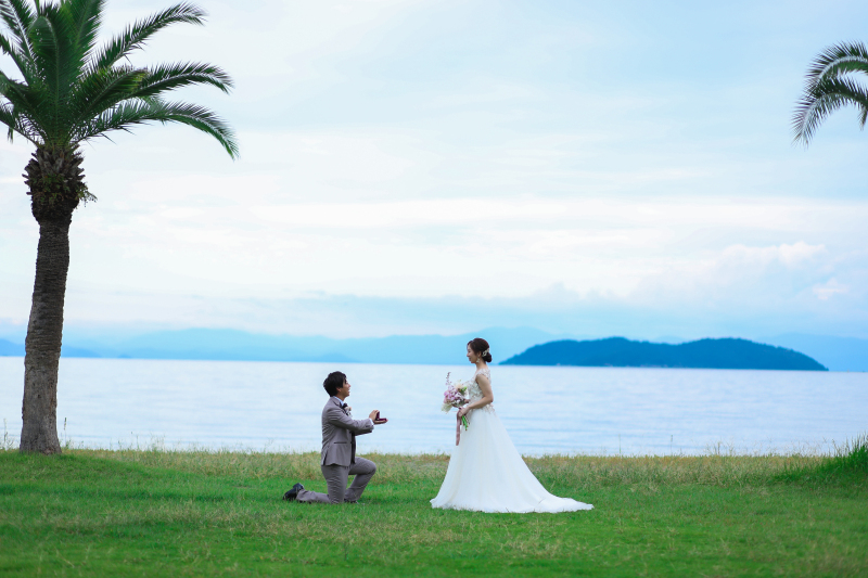緑の芝生・青空でショット