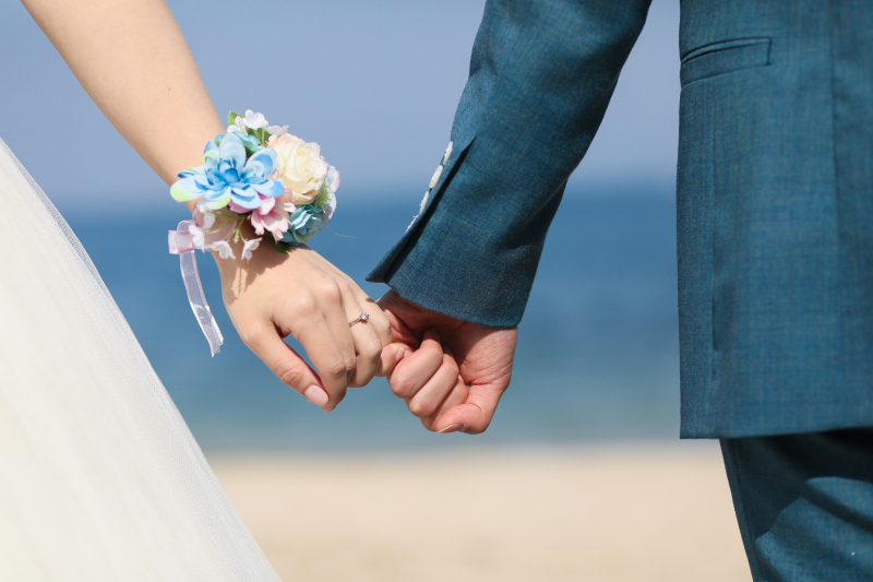 手と手を取り合って・・・